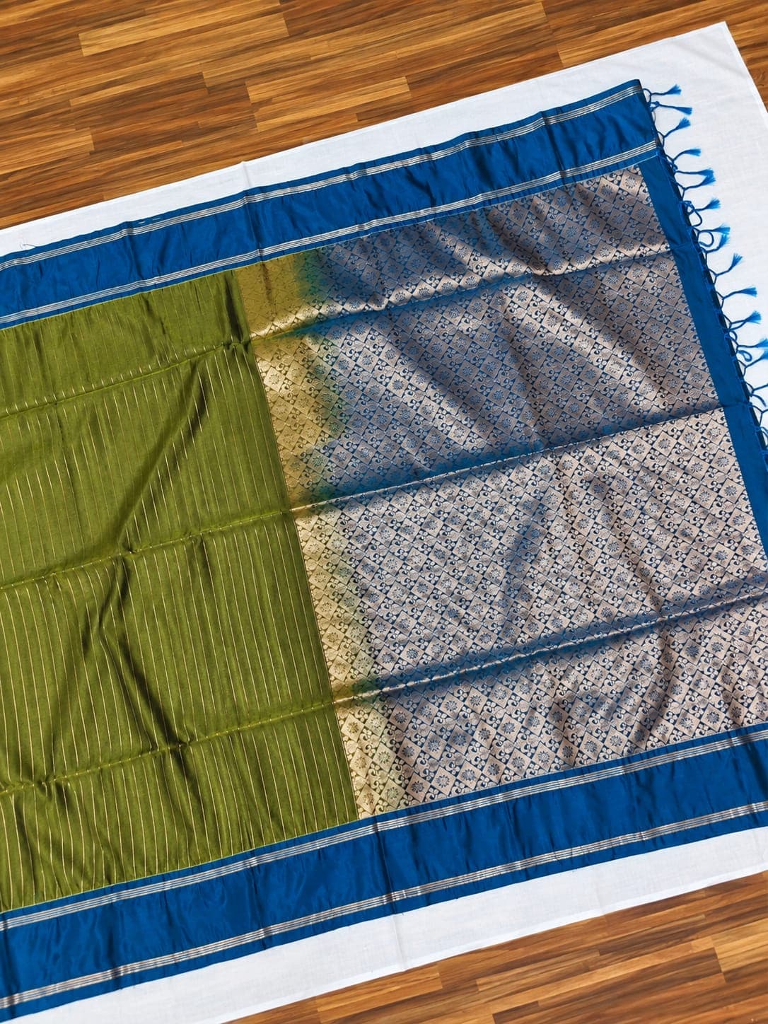 Vairaoosi Soft Silk Saree