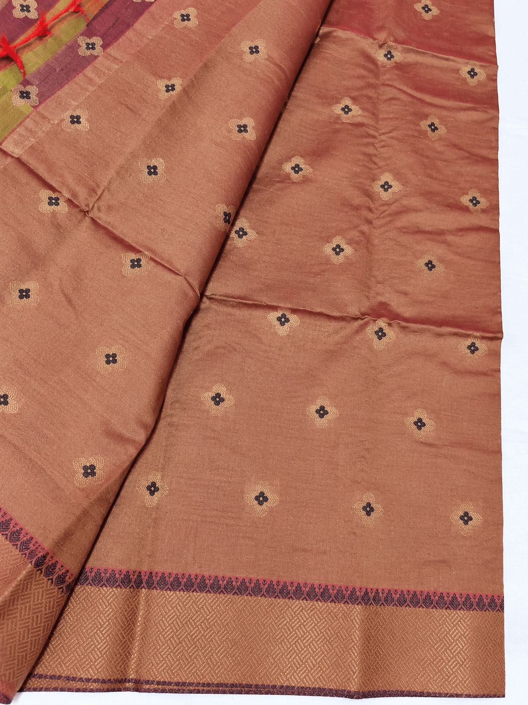 Banaras Fancy Saree, ப்ளவுஸ்