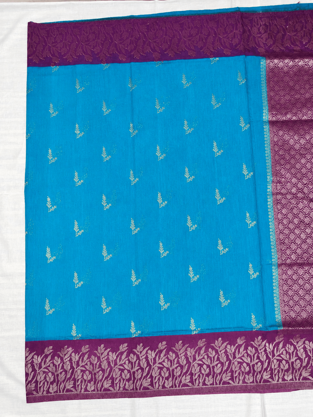 Tussar Linen Saree, Body
