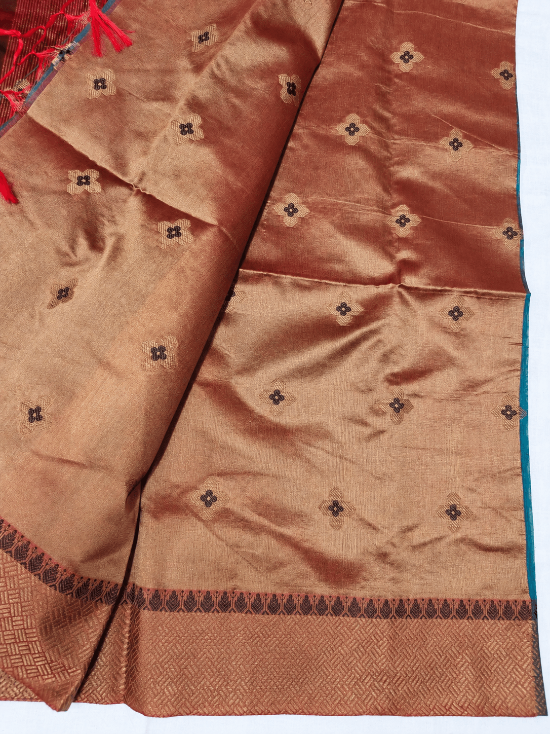 Banaras Fancy Saree, ப்ளவுஸ்
