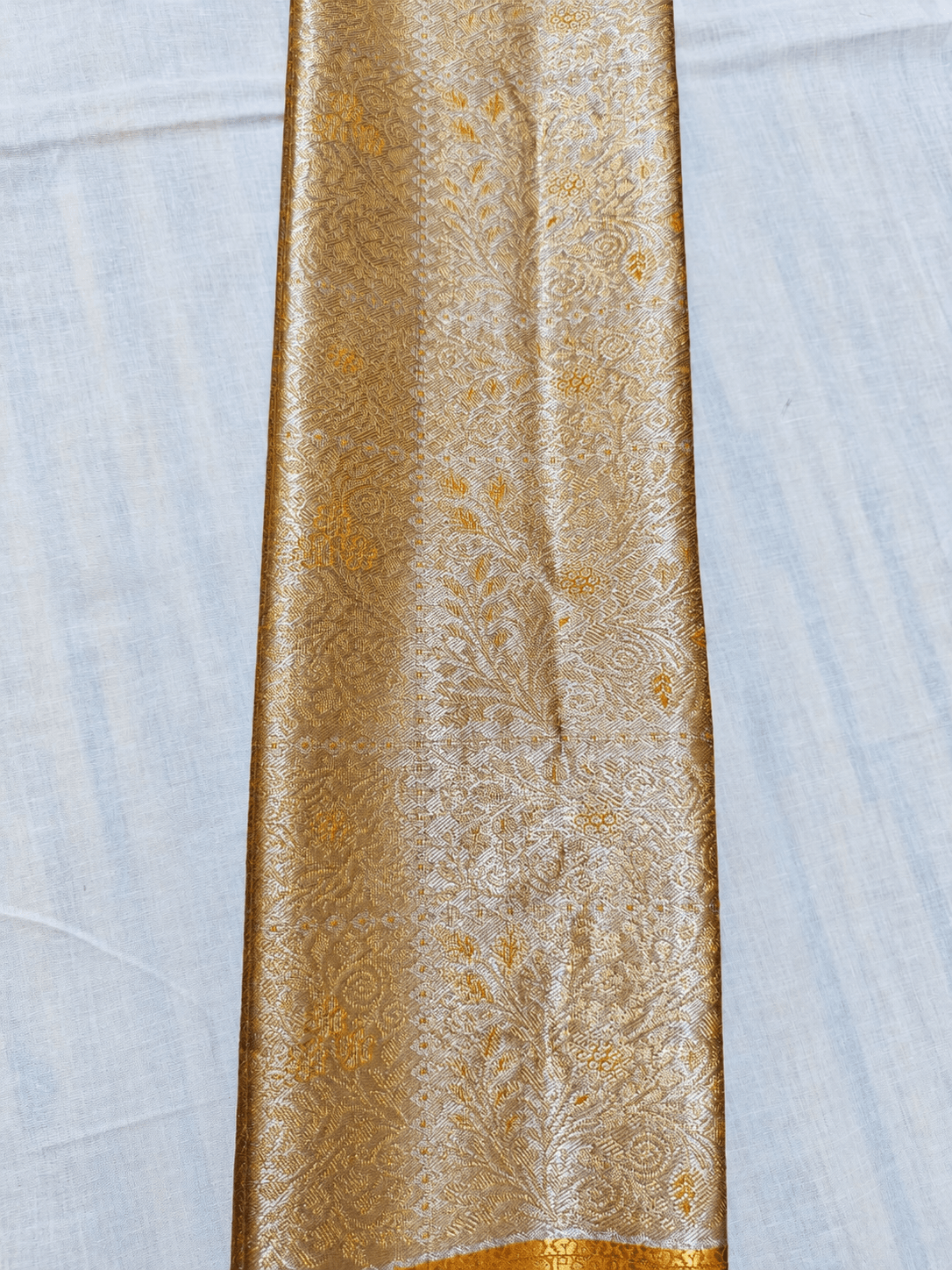 Silk Saree, Body