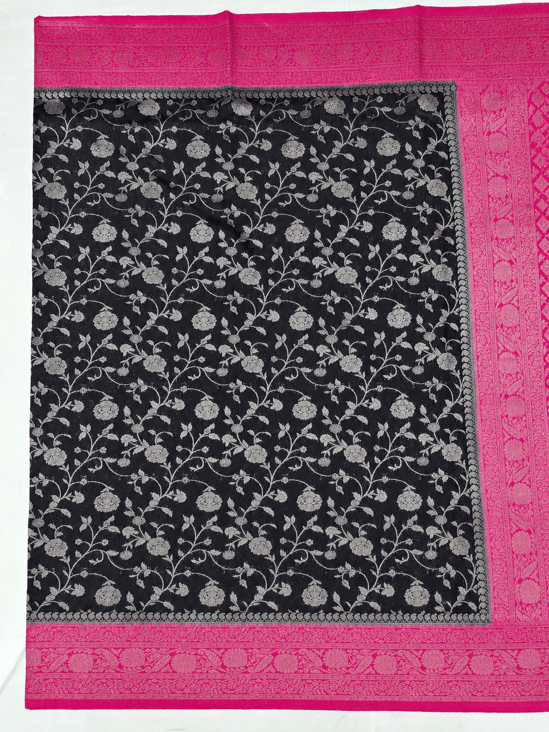 Tussar Linen Saree, Body