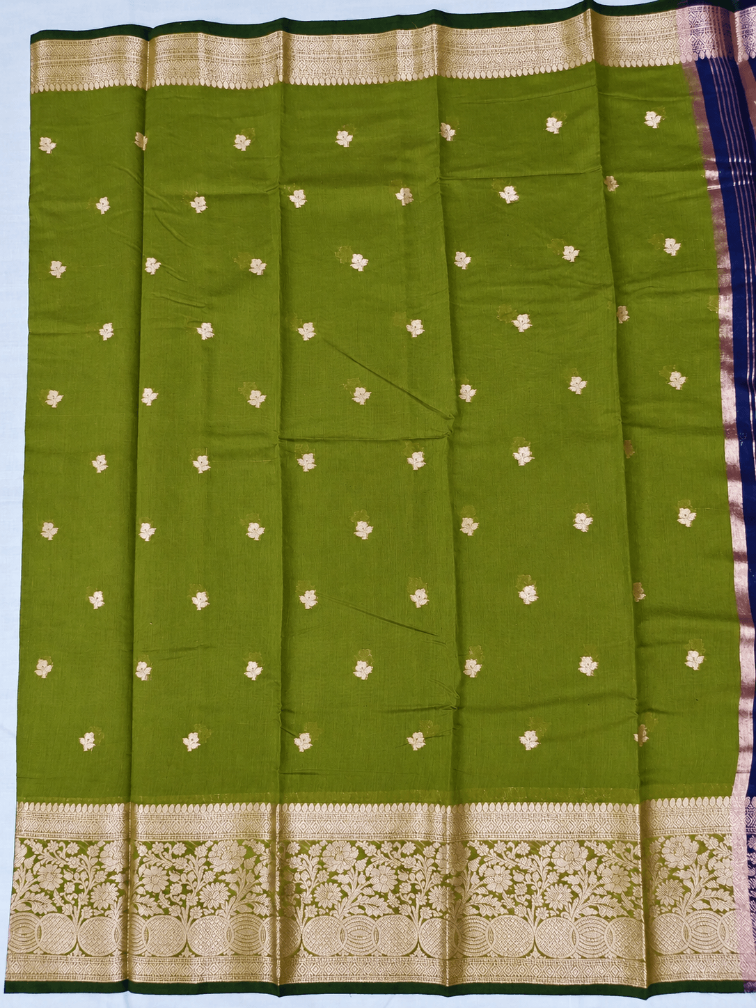 Banaras Cotton Saree, Body
