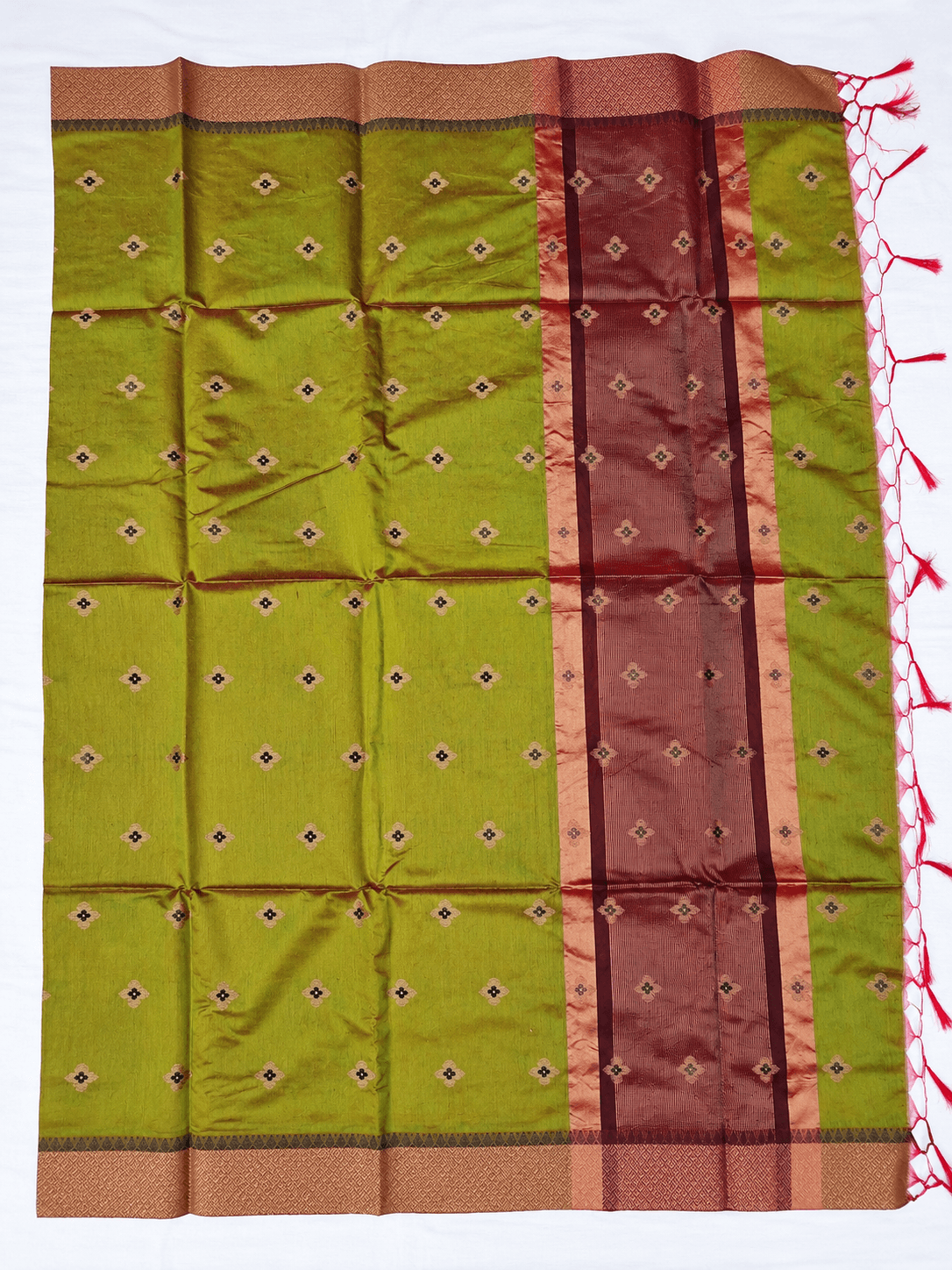 Banaras Fancy Saree, முந்தானை