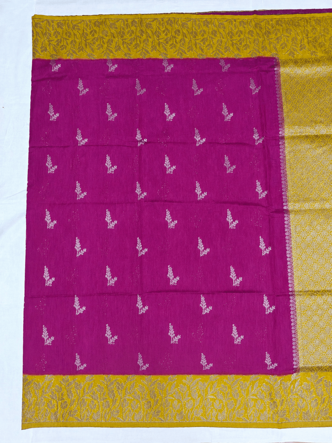 Tussar Linen Saree, Body