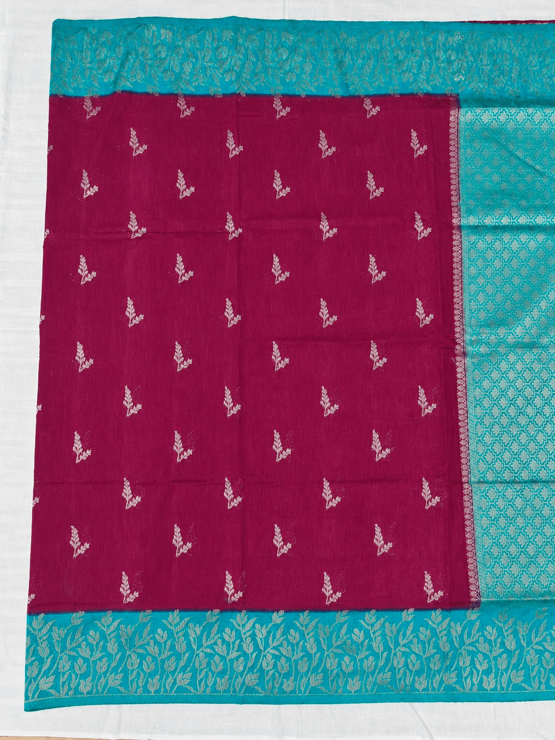 Tussar Linen Saree, Body