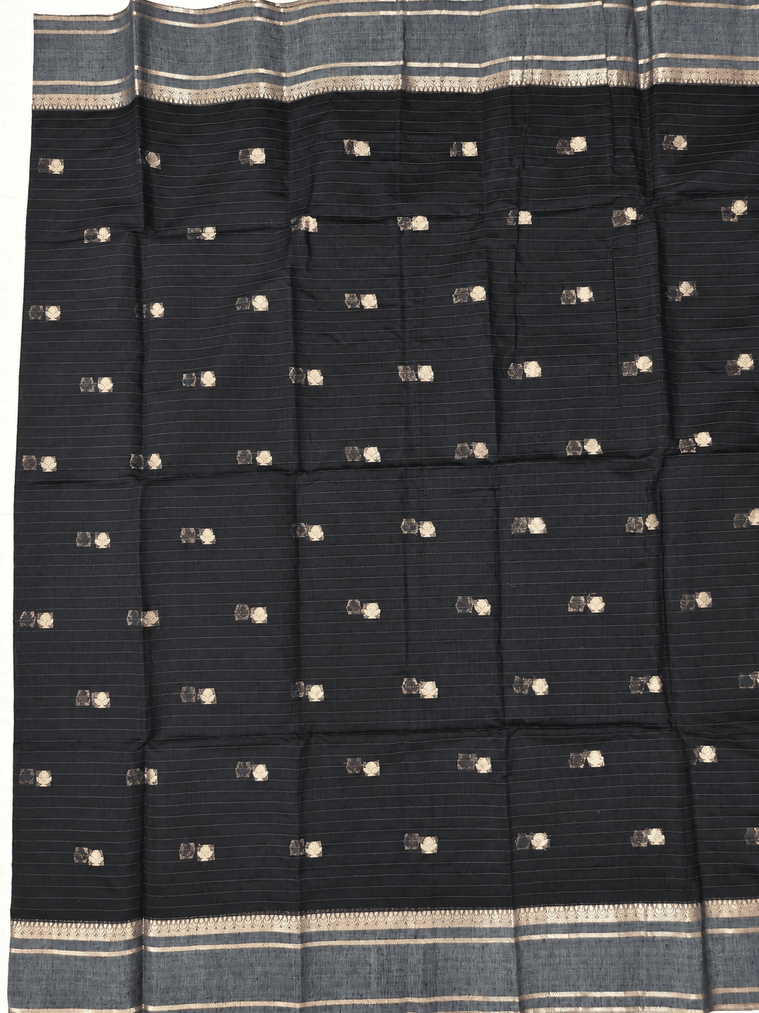 Banaras Cotton Saree, Body
