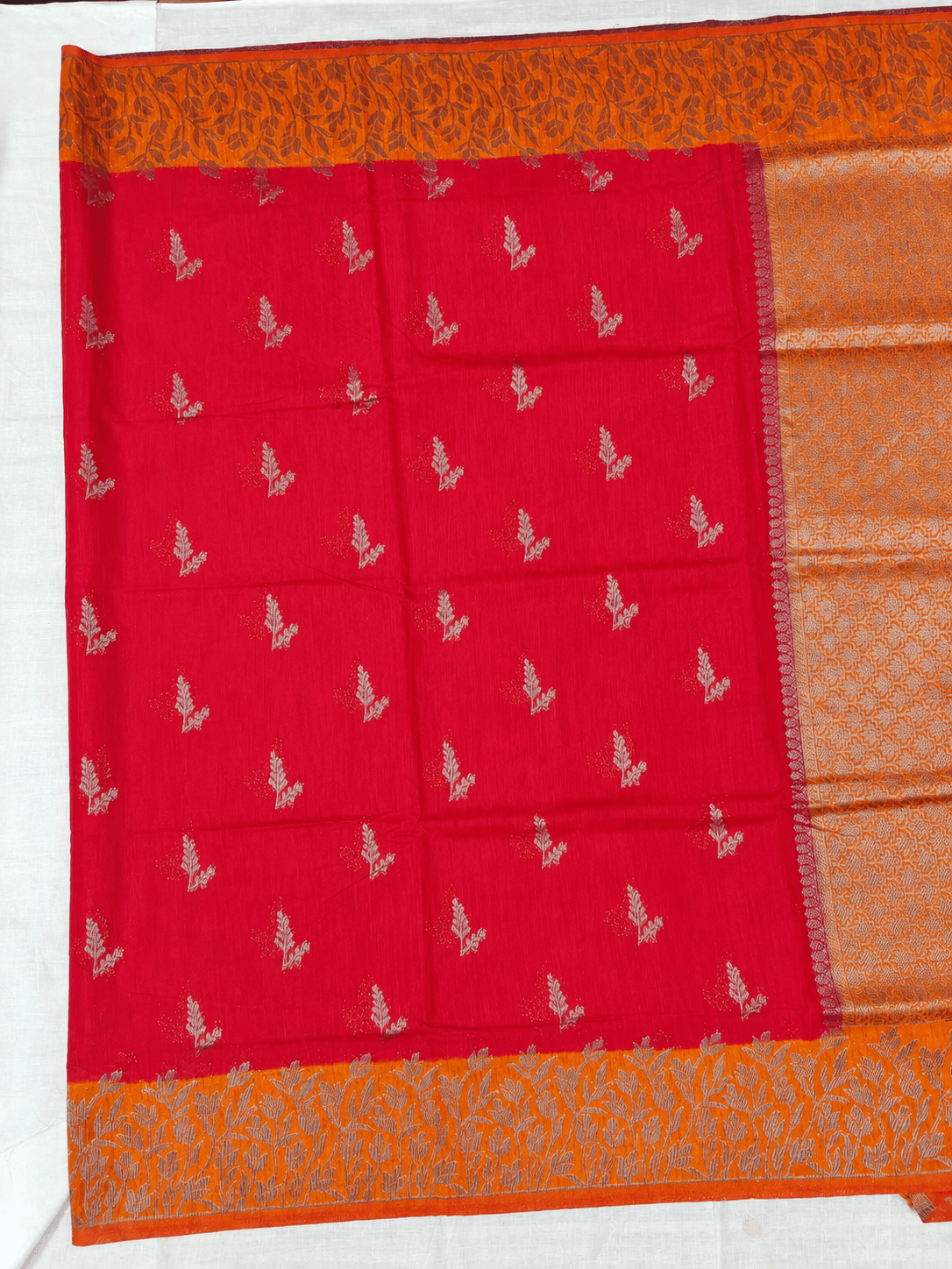 Tussar Linen Saree, Body