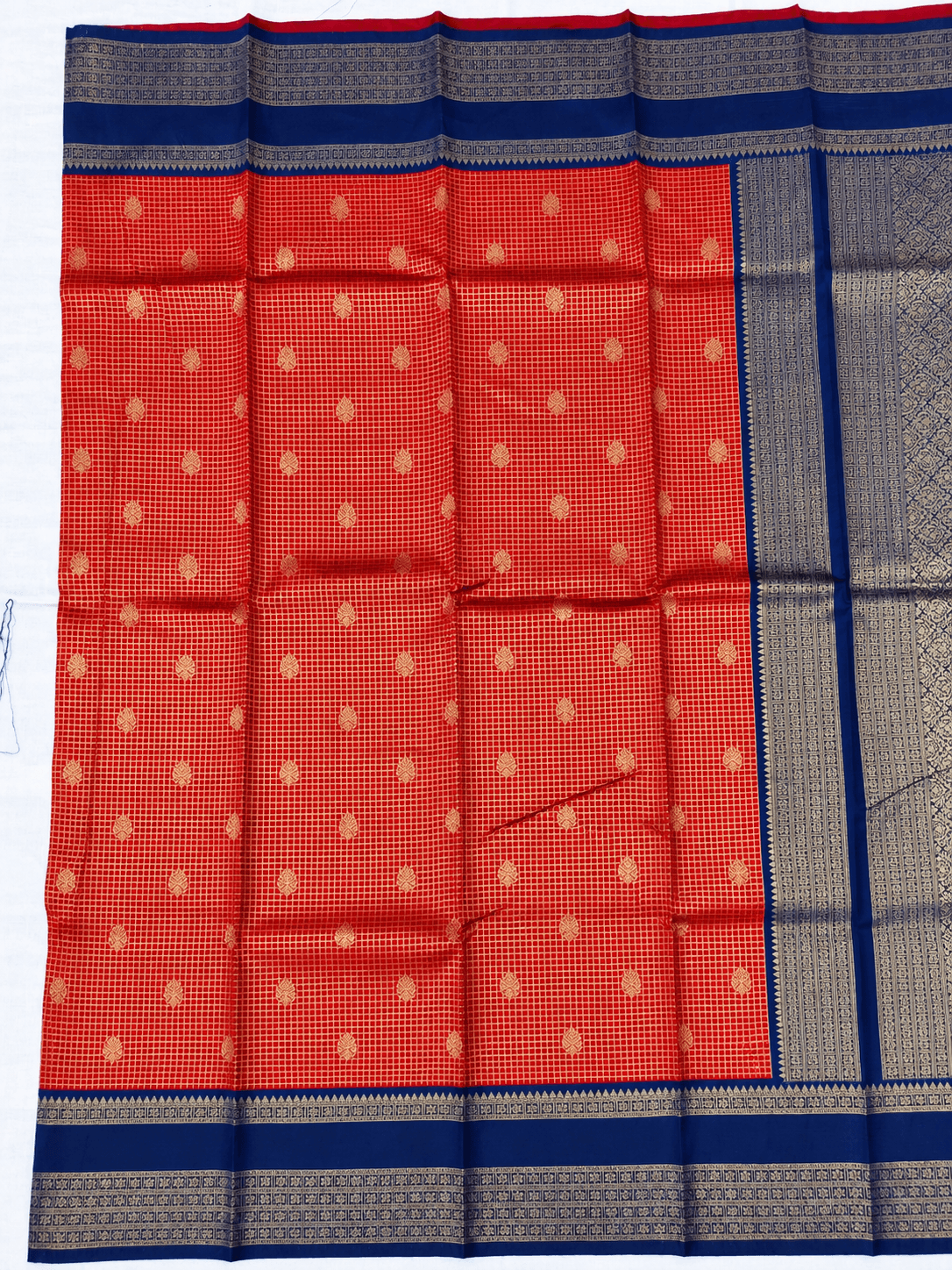 Banaras Fancy Saree, Body