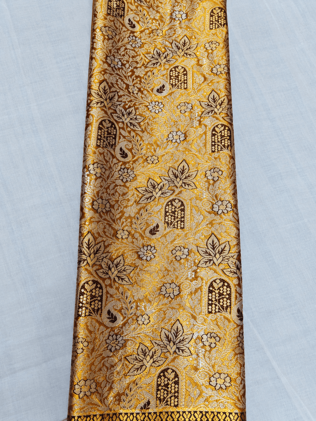 Silk Saree, Body
