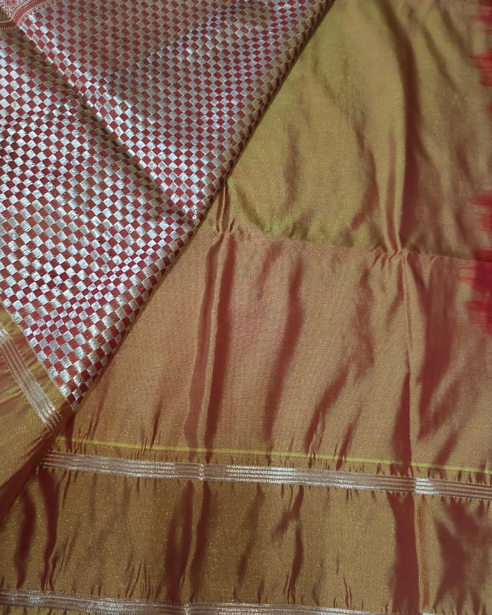 Vairaoosi Soft Silk Saree, Blouse