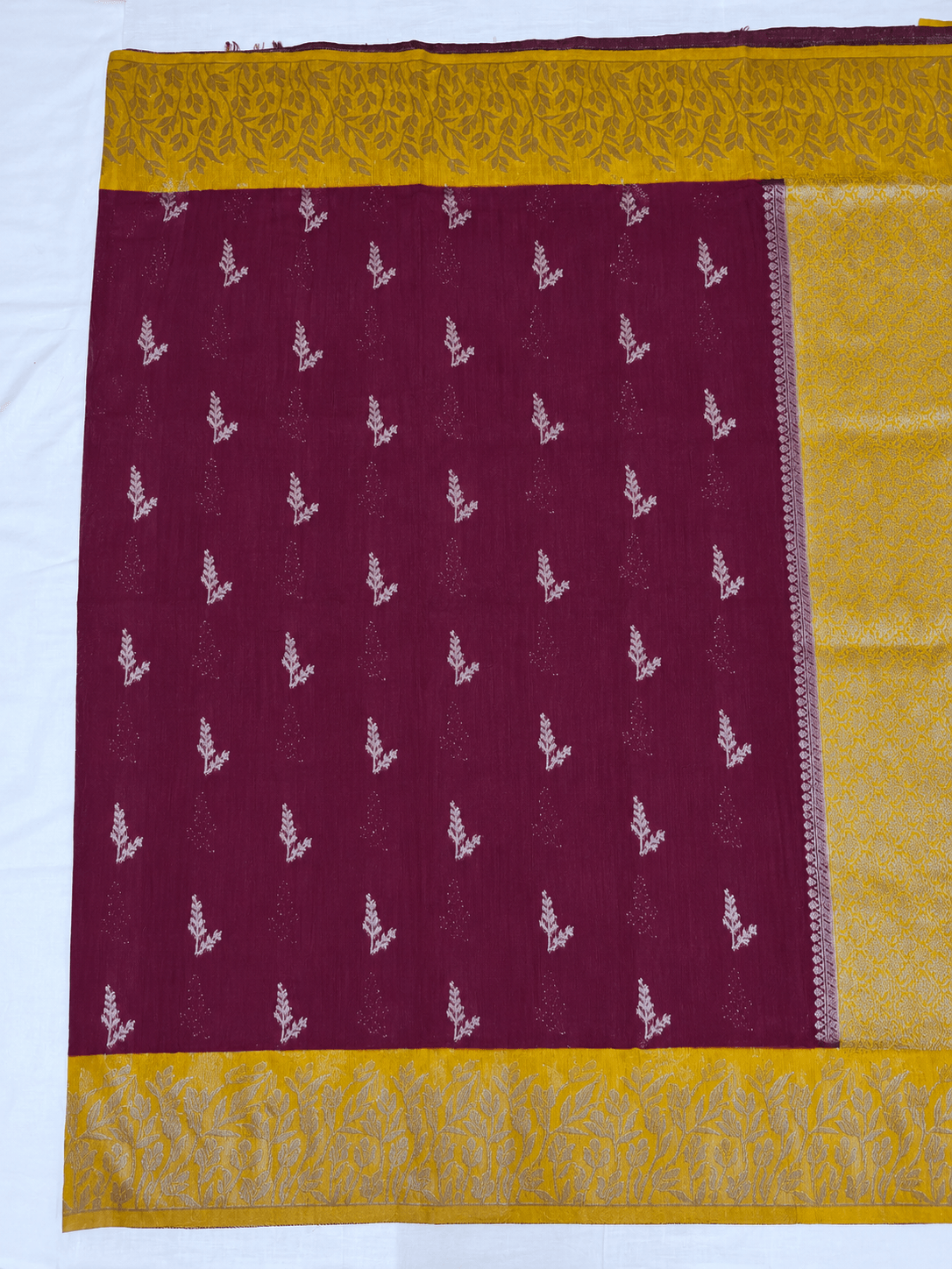 Tussar Linen Saree, Body