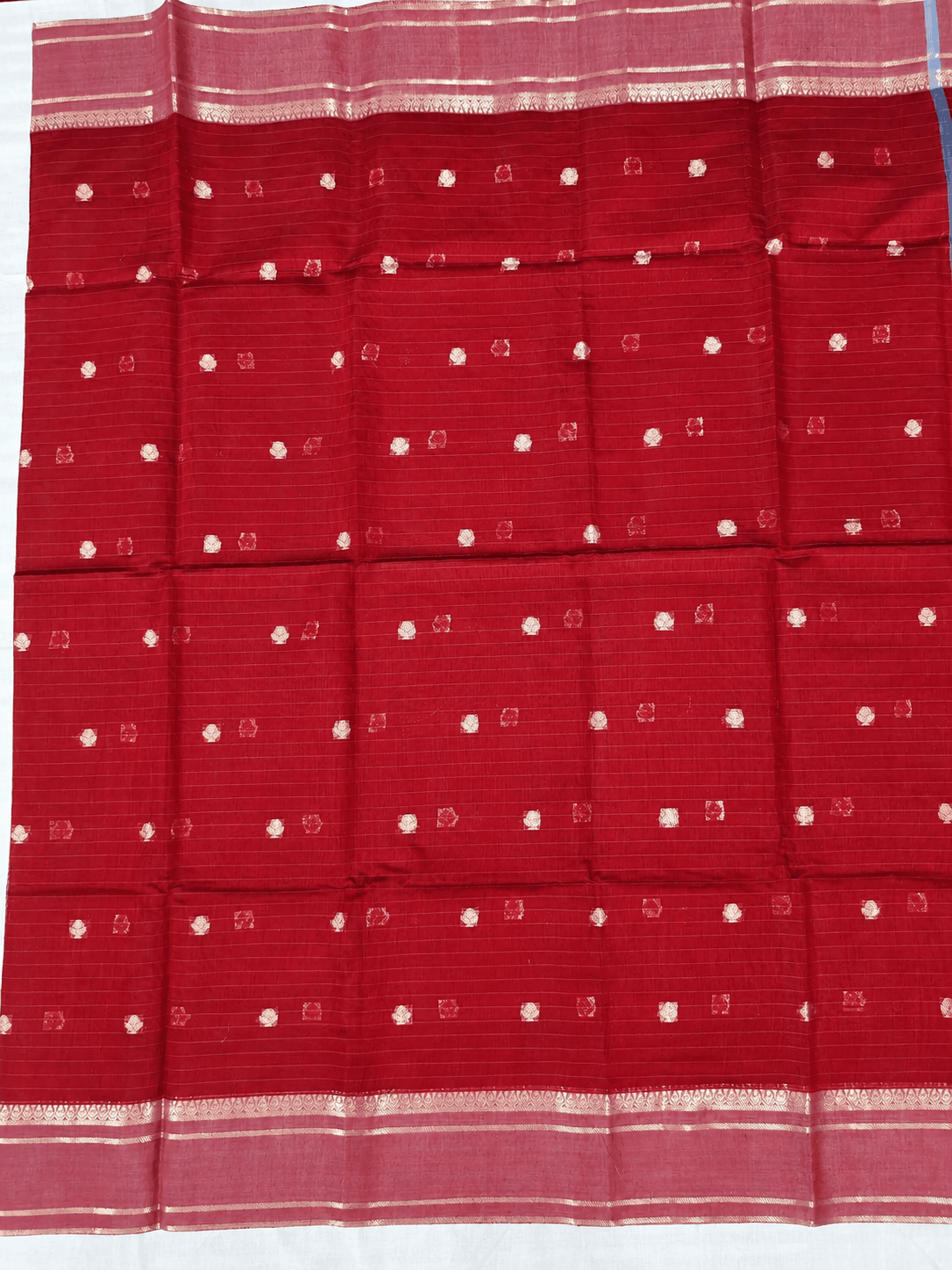 Banaras Cotton Saree, உடல்