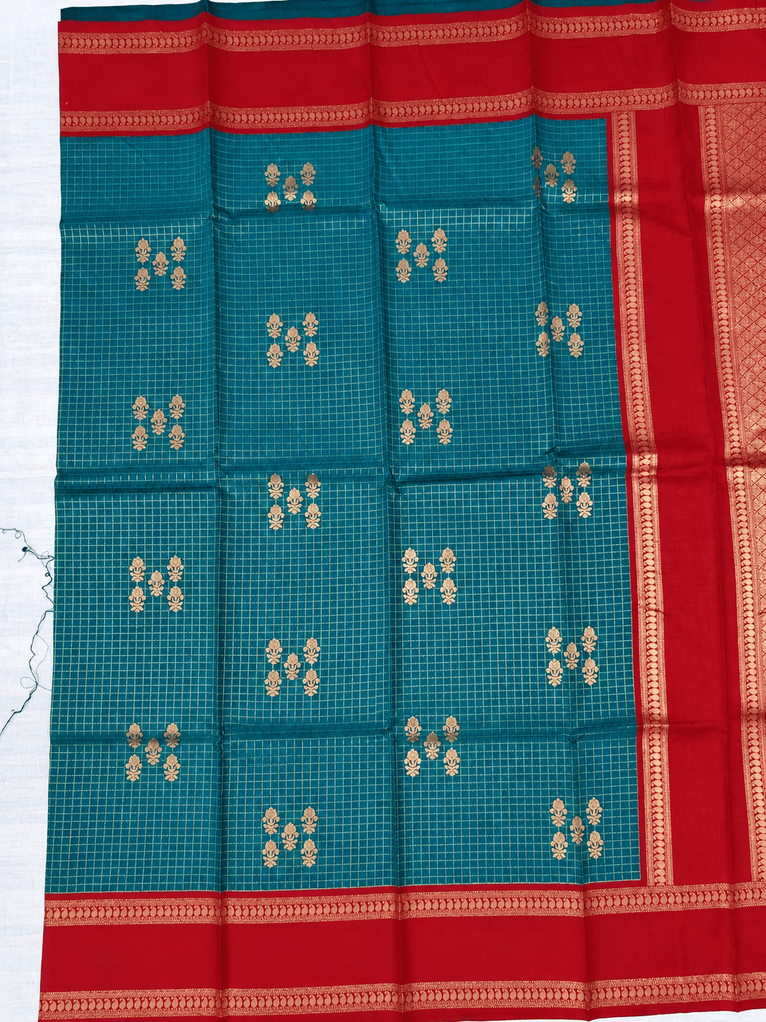 Banaras Fancy Saree, Body